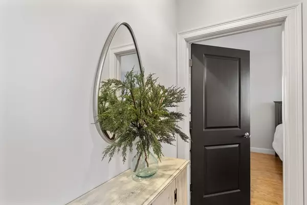 Norwood, MA 02062,70 Endicott #1306