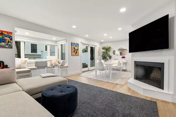 Brookline, MA 02446,107 Centre St. #A