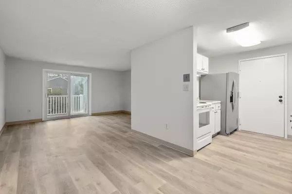 Natick, MA 01760,11 Silver Hill Ln #11