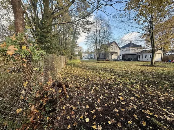 New Bedford, MA 02740,105 Dewolf St