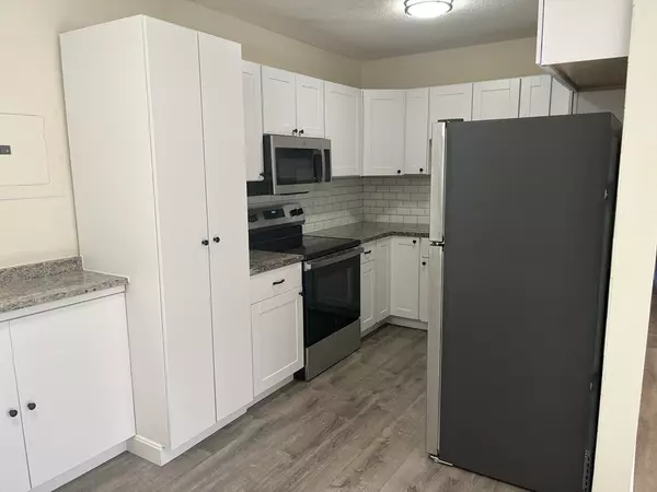 Norwood, MA 02062,221 Rock St #F1