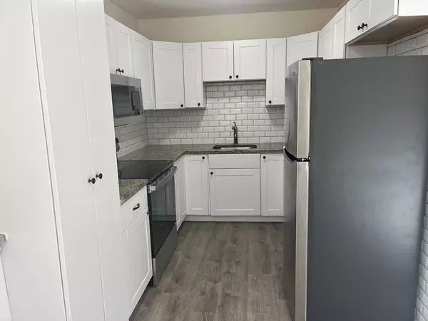 Norwood, MA 02062,221 Rock St #F1