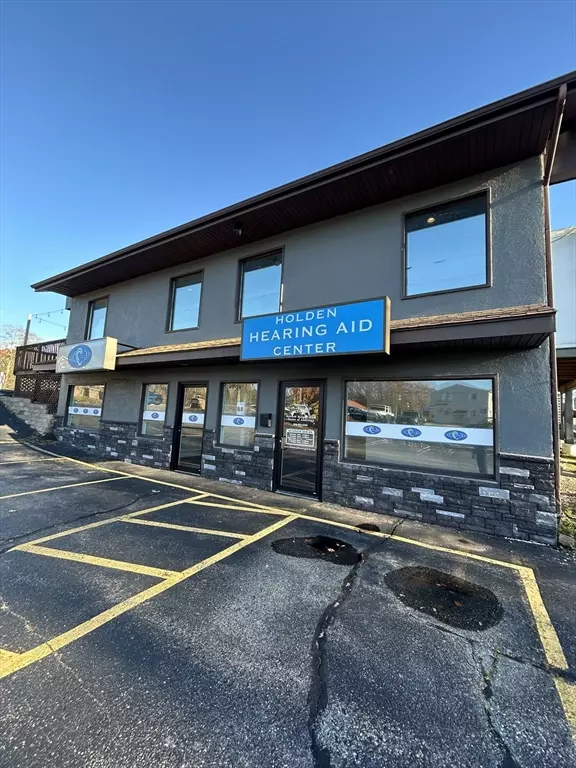 Holden, MA 01520,695 Main St