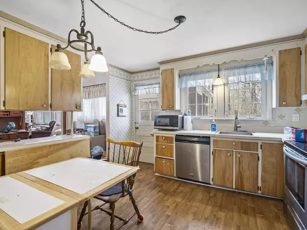 Natick, MA 01760,16 Peterson Rd