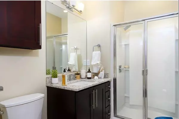 Hudson, MA 01749,1000 Matrix Way #2204