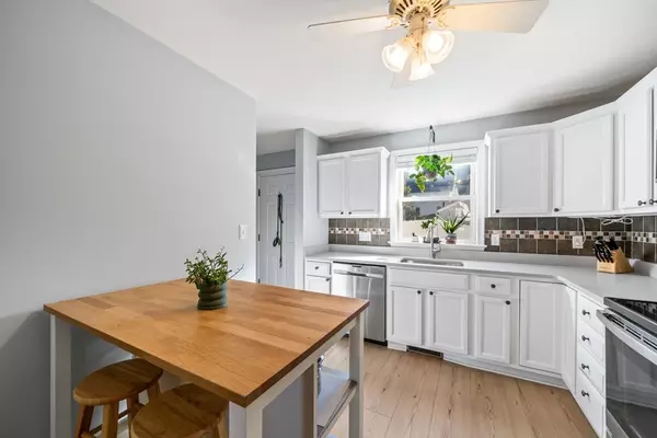 Weymouth, MA 02189,38 School Street #2