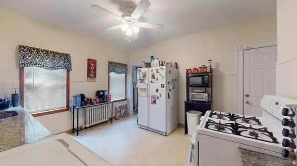 Medford, MA 02155,8 Wareham Street #1