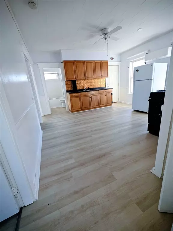 850 County St #3, New Bedford, MA 02721