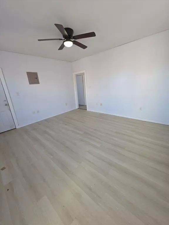 New Bedford, MA 02721,850 County St #3