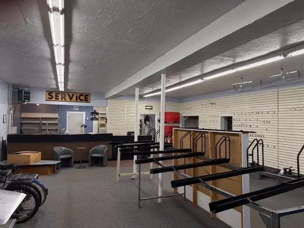 Plymouth, MA 02360,300 Court St