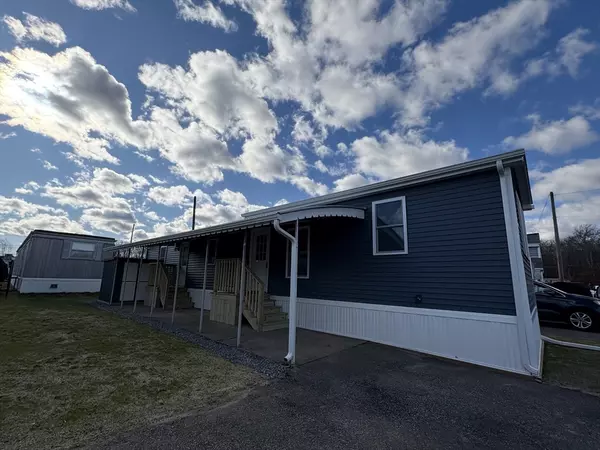 North Attleboro, MA 02760,300 East Washington #20N