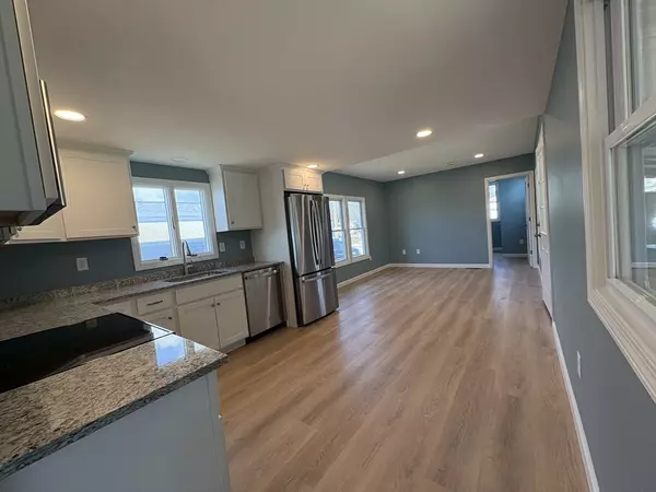 North Attleboro, MA 02760,300 East Washington #20N