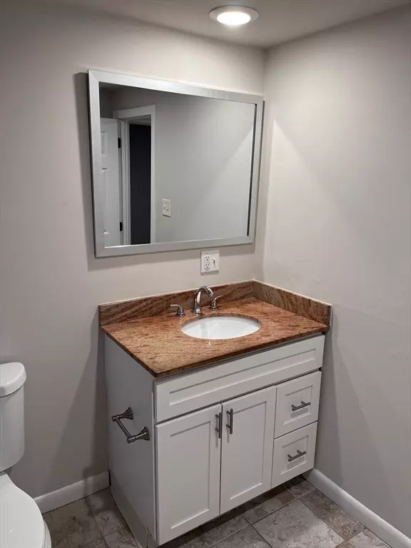 Acton, MA 01720,117 Central Street #F-03