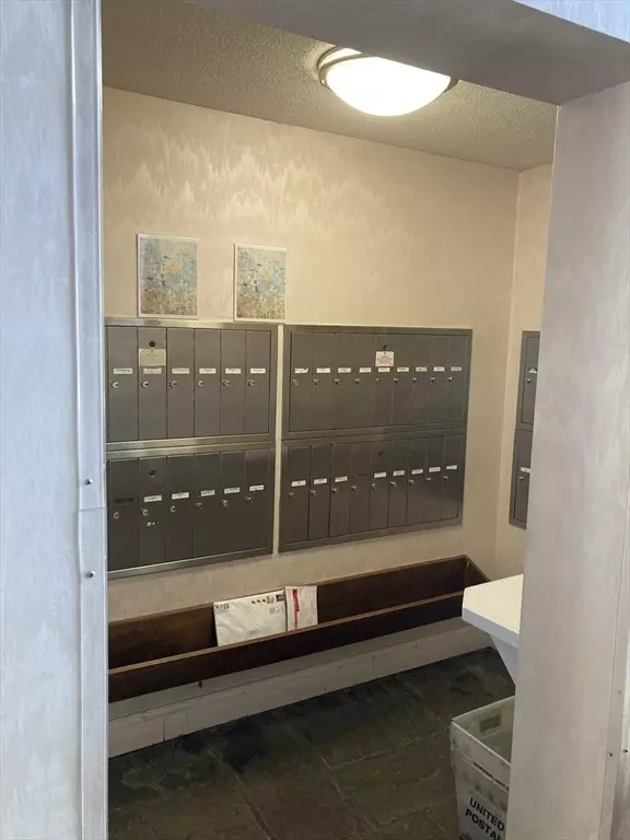 Reading, MA 01867,1 Summit Dr. #57