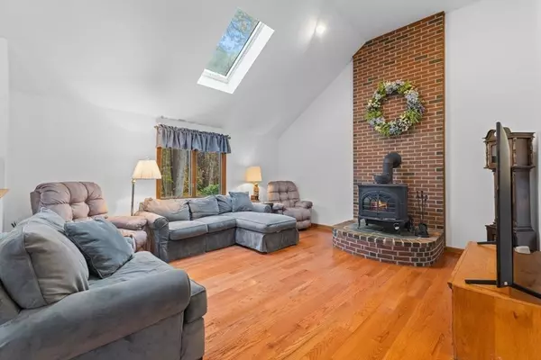 Lakeville, MA 02347,14 Alberta Ln