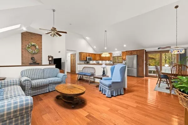 Lakeville, MA 02347,14 Alberta Ln