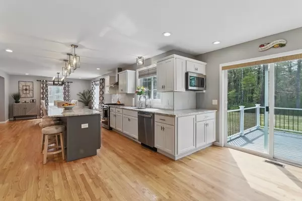 East Longmeadow, MA 01028,6 Happy Acres Lane