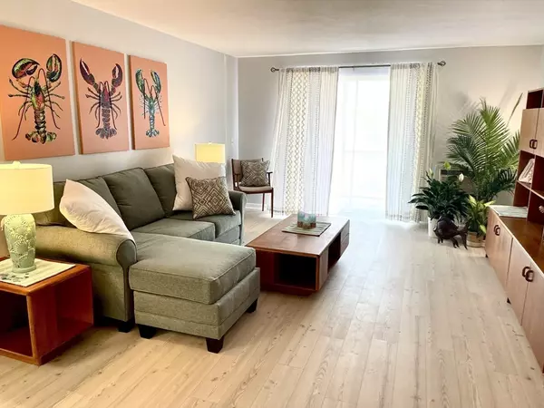 Gloucester, MA 01930,44 Lexington Ave #4