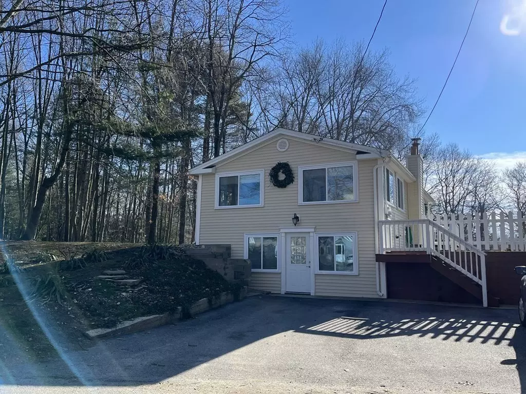 Dudley, MA 01571,49 Hayden Pond Rd #2