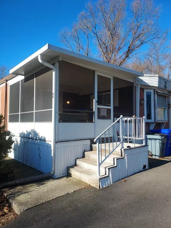 Taunton, MA 02780,2 Upland Road