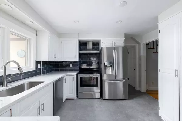 Worcester, MA 01609,3 Old English Road