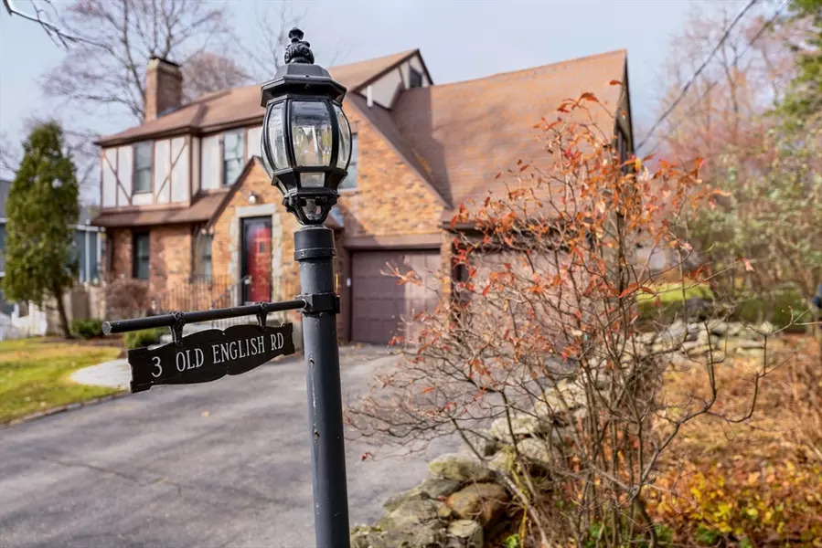 3 Old English Road, Worcester, MA 01609