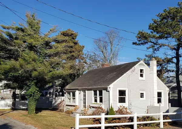 10 Grindell Ave, Dennis, MA 02639