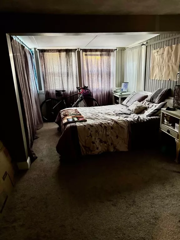 Reading, MA 01867,73 Track Rd