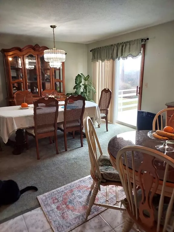 Somerset, MA 02725,675 Lees River Ave