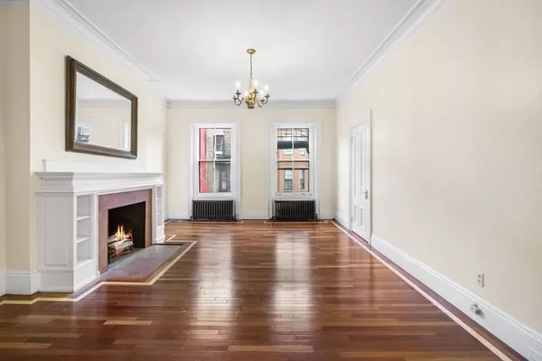 Boston, MA 02116,61 Marlborough St #8