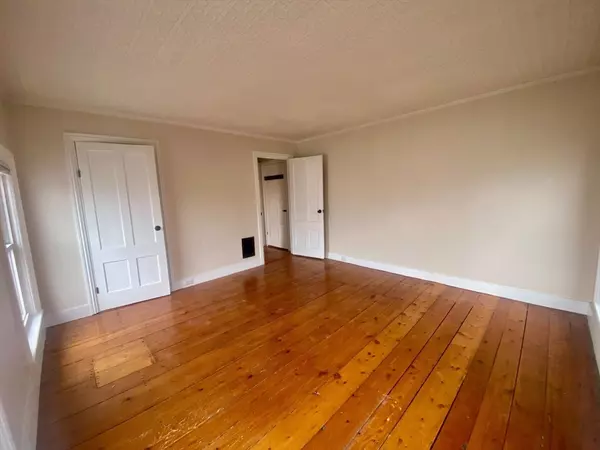 Newburyport, MA 01950,35 Broad St #3