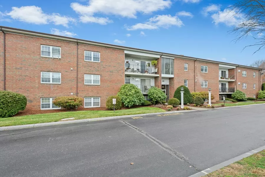 155 Milk St #5, Westborough, MA 01581