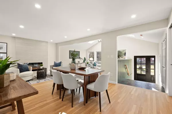 Sudbury, MA 01776,12 Hickory