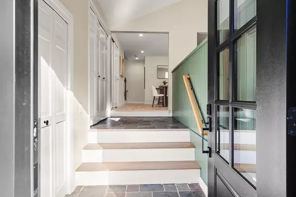 Sudbury, MA 01776,12 Hickory