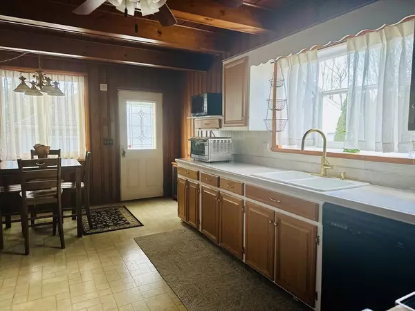 Springfield, MA 01129,40 Peekskill Ave