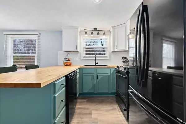 North Andover, MA 01845,57 Glenwood St