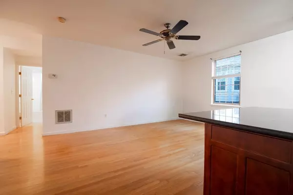 Somerville, MA 02145,74 Gilman St #1