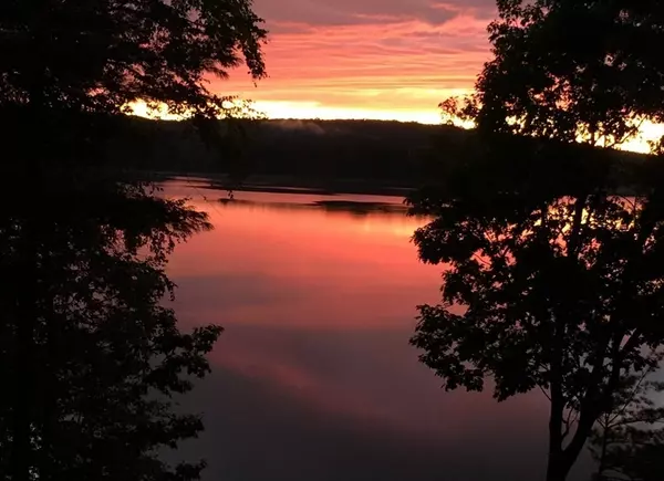 172 Stone Rd, East Brookfield, MA 01515