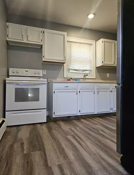 96 Summit St #2, Rockland, MA 02370