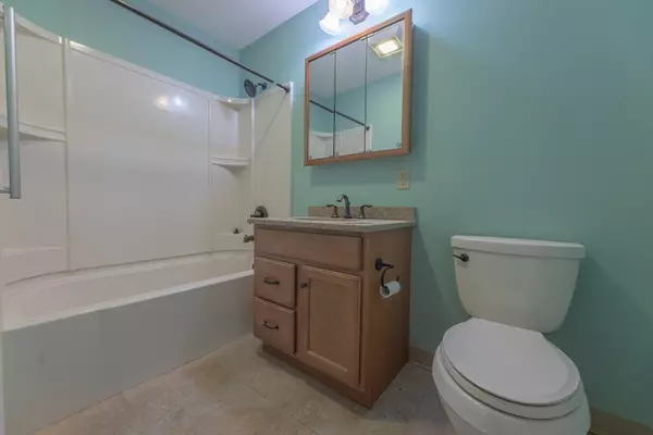 Taunton, MA 02780,31 Church Grn #303