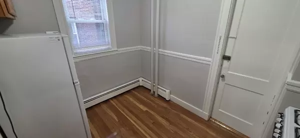 Lynn, MA 01902,38 Estes St #12