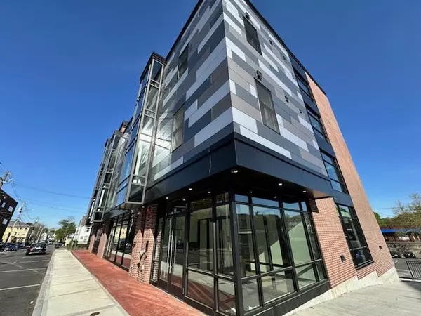 21 Summer St #303, Natick, MA 01760