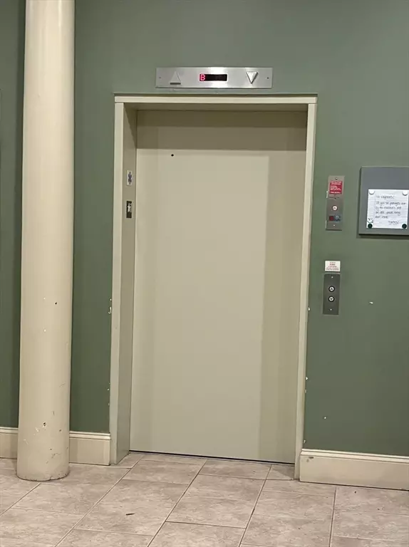 Lowell, MA 01852,61 Market Street #3C