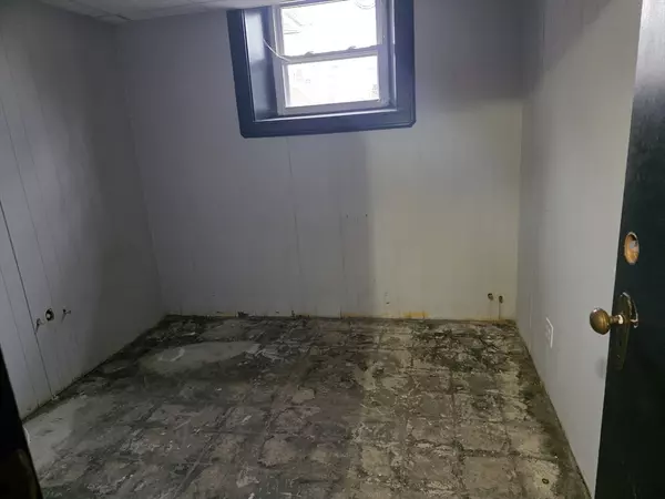 New Bedford, MA 02740,319 Union Street #1