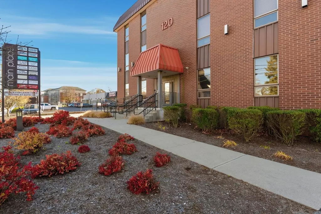 Attleboro, MA 02703,120 N Main St #206