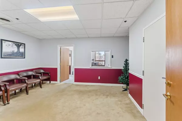 Attleboro, MA 02703,120 N Main St #206