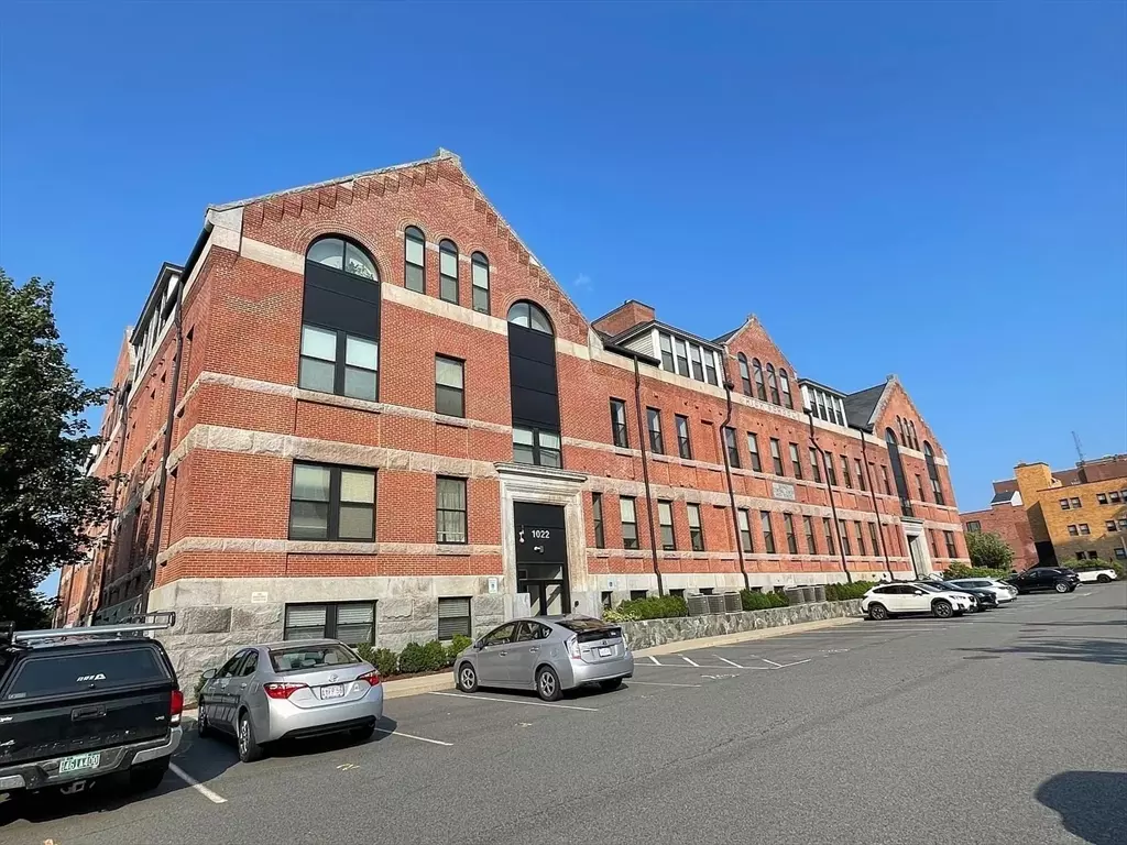 Quincy, MA 02169,1022 Hancock Street #111