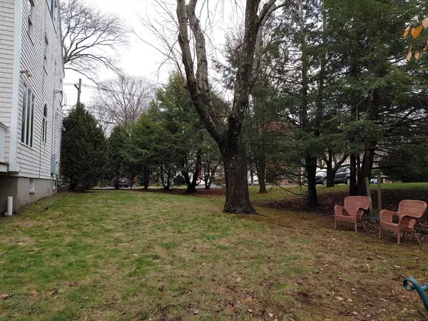 Lexington, MA 02420,218 Lowell St