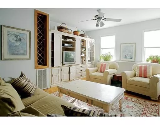 Newton, MA 02464,1003 Chestnut St #1003