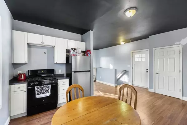 Gloucester, MA 01930,10 Amero Ct